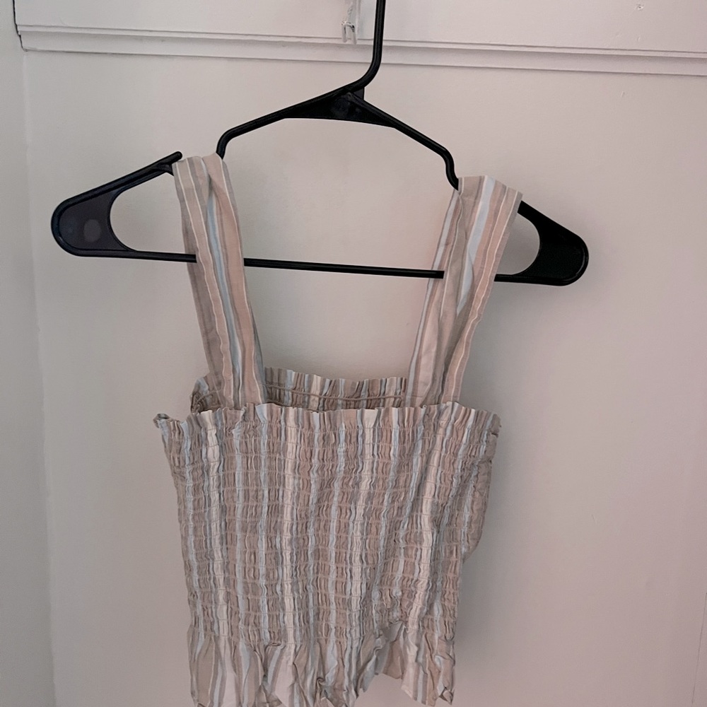 Short top - Picture 2 of 2